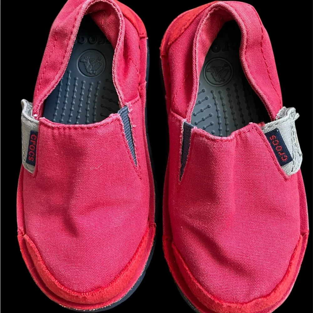 Crocs Toddler Red Black Slip-On Loafer Shoes Size 9 New